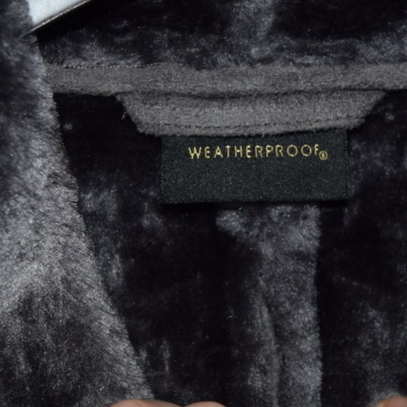 Women's Gray Faux Fur Collar Coat - Picture 12 of 14